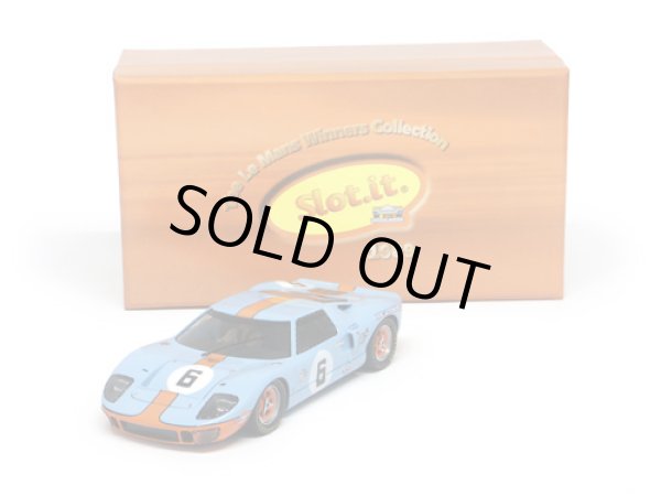 画像1: Ford GT40 Gulf Team The Le Mans Winners Collection 1st 24h Le Mans 1969 No6 Limited Edition【フォードGT40ガルフチーム 1969年ルマン24時間耐久レース優勝車両・限定BOX】